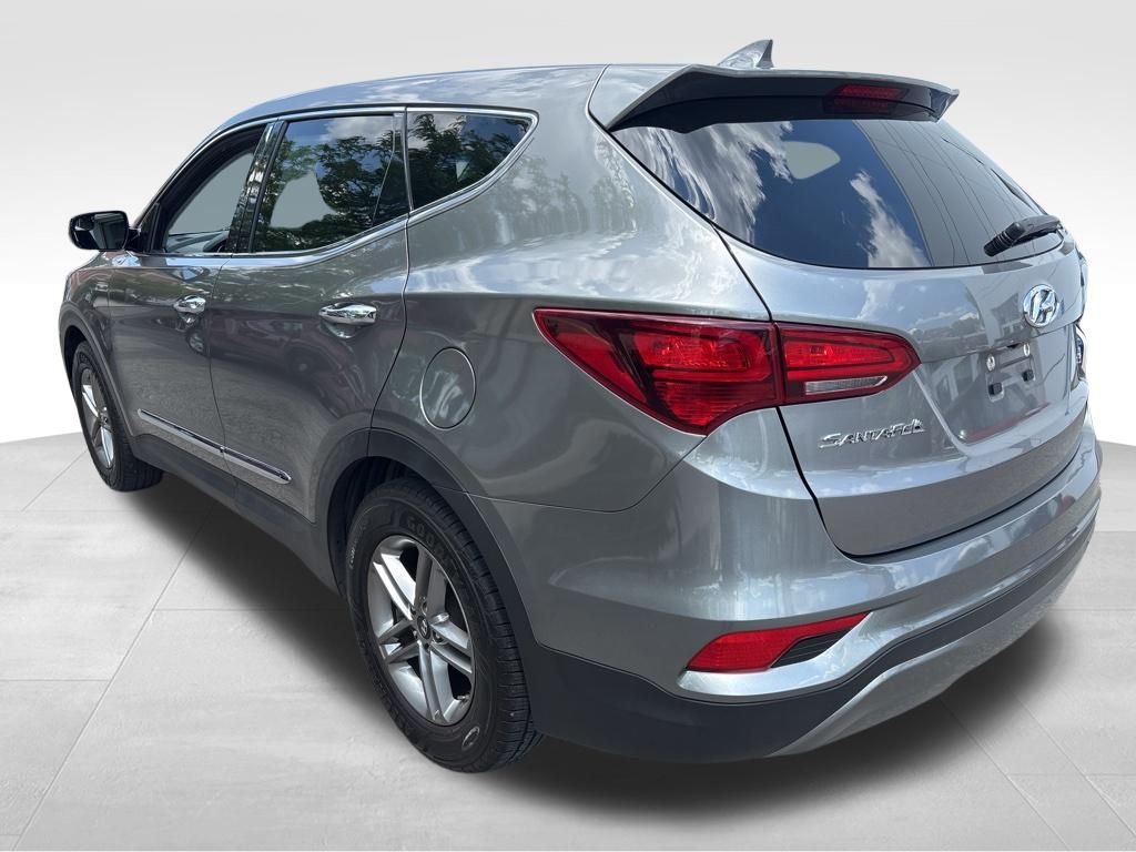 hyundai santa fe 2017 5NMZT3LBXHH039252 image hyundai santa fe 2017 5NMZT3LBXHH039252 image